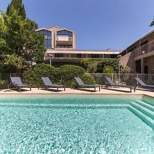 Cantosorgue 2* LʼIsle-sur-la-Sorgue